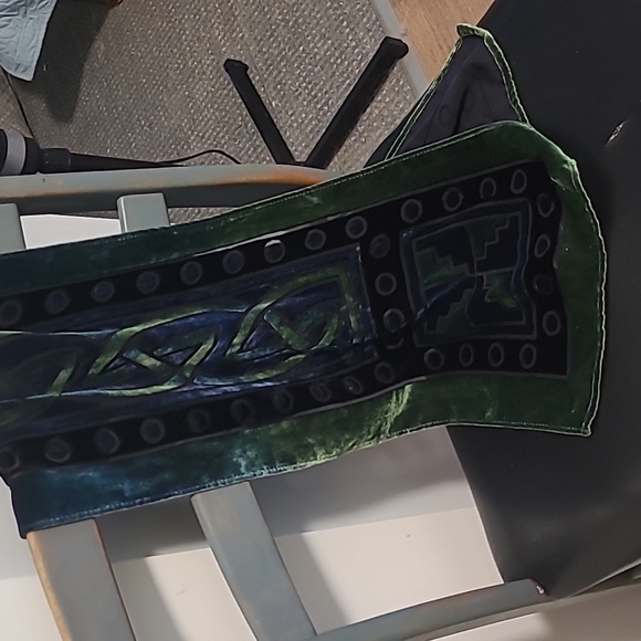 🎉 SALE 🎉 DANIER Scarf - Picture 4 of 5